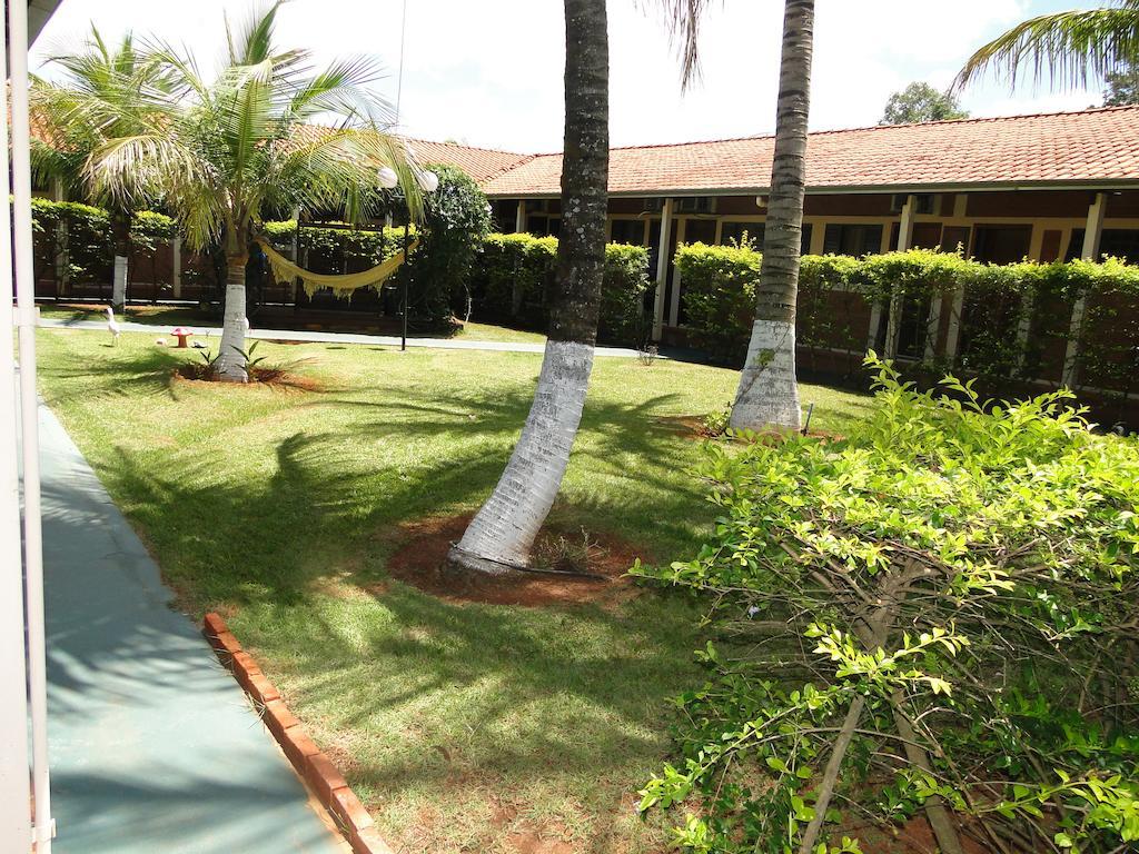 Hotel Pousada Vale Do Sol Em Pompéia Eksteriør bilde
