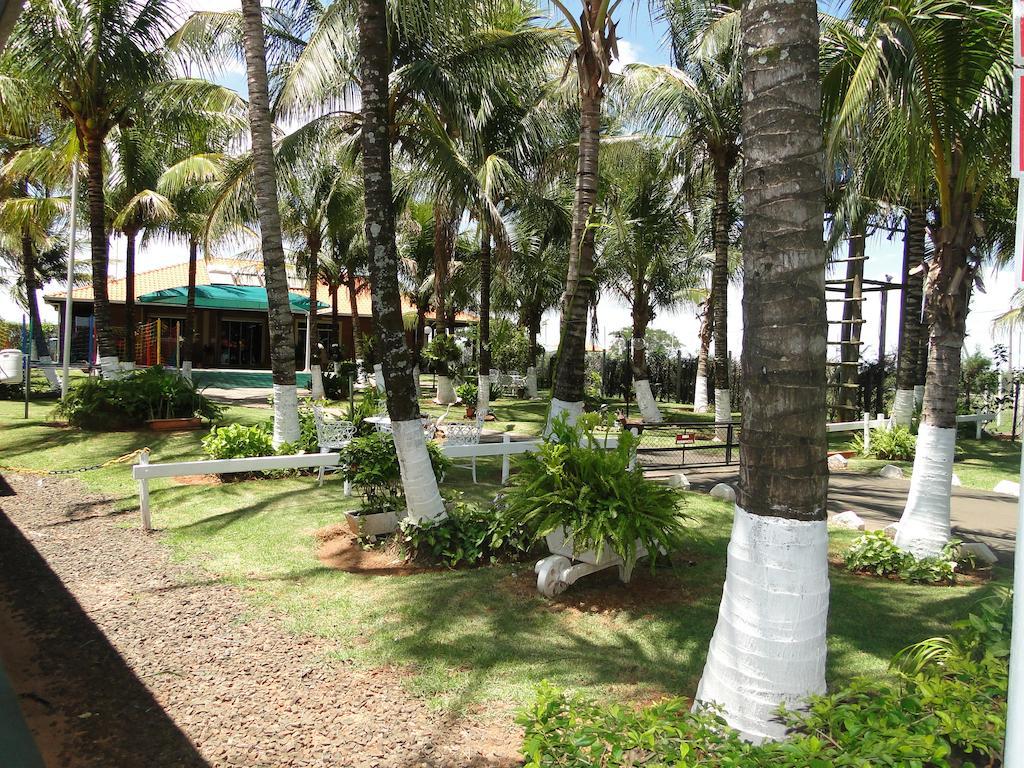 Hotel Pousada Vale Do Sol Em Pompéia Eksteriør bilde