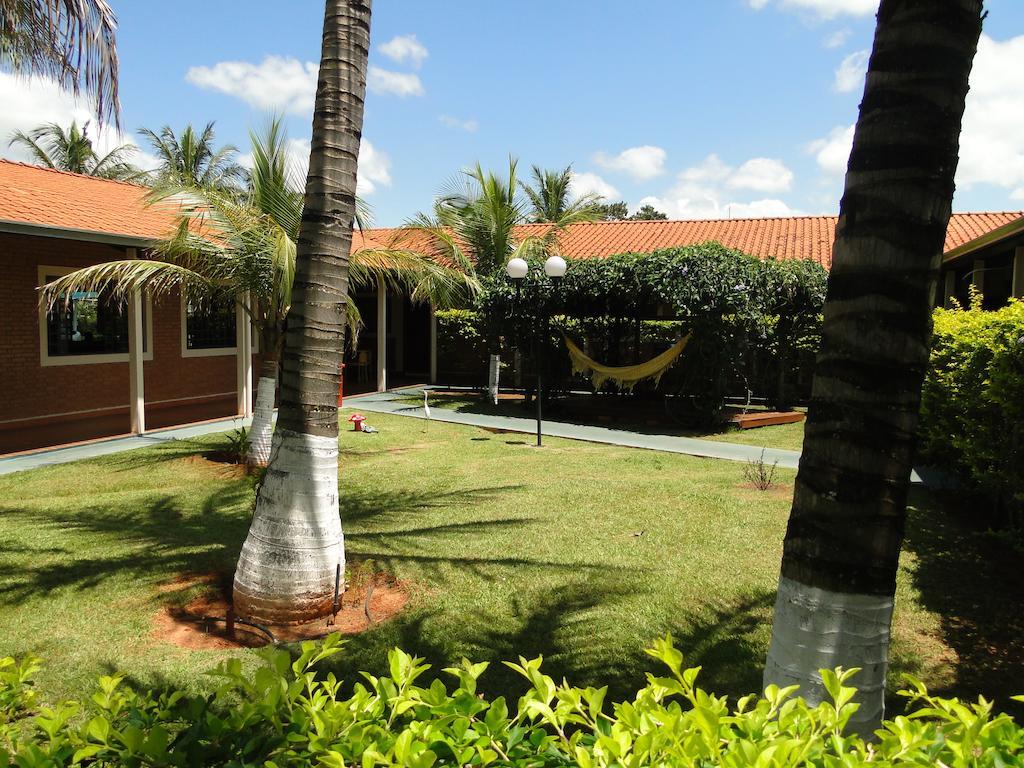 Hotel Pousada Vale Do Sol Em Pompéia Eksteriør bilde