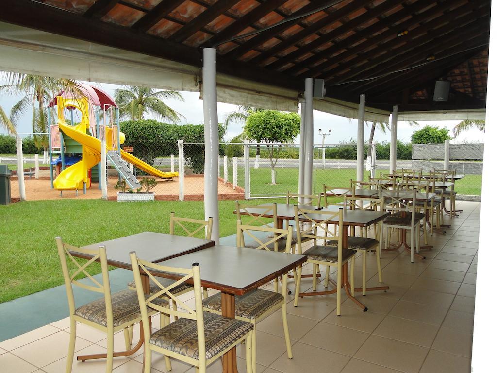 Hotel Pousada Vale Do Sol Em Pompéia Eksteriør bilde