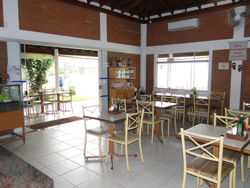 Hotel Pousada Vale Do Sol Em Pompéia Eksteriør bilde