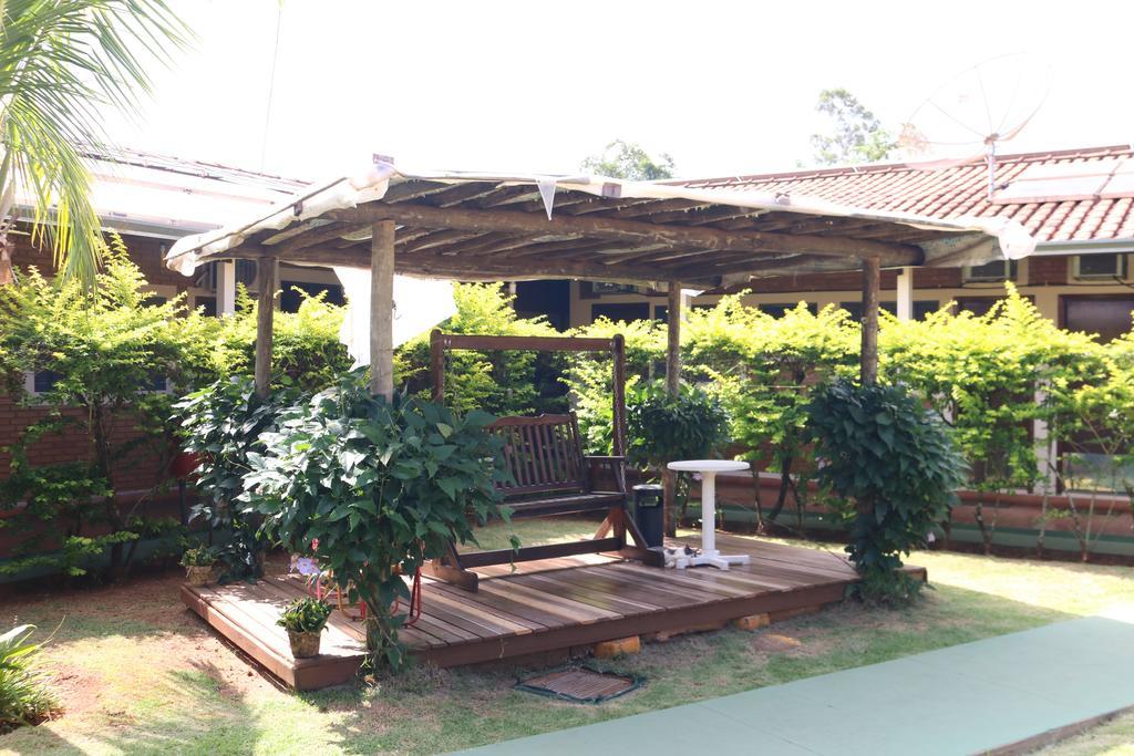 Hotel Pousada Vale Do Sol Em Pompéia Eksteriør bilde